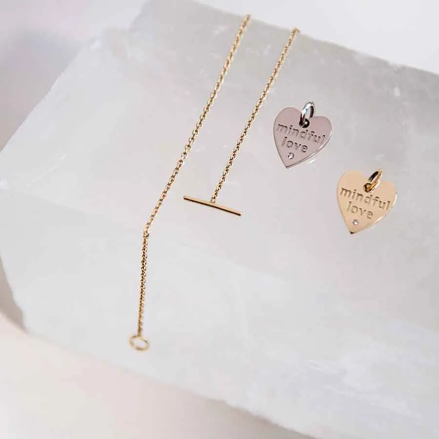 A Mindful love Heart 18K Gold or Whitegold Pendant w. Lab-Grown Diamond