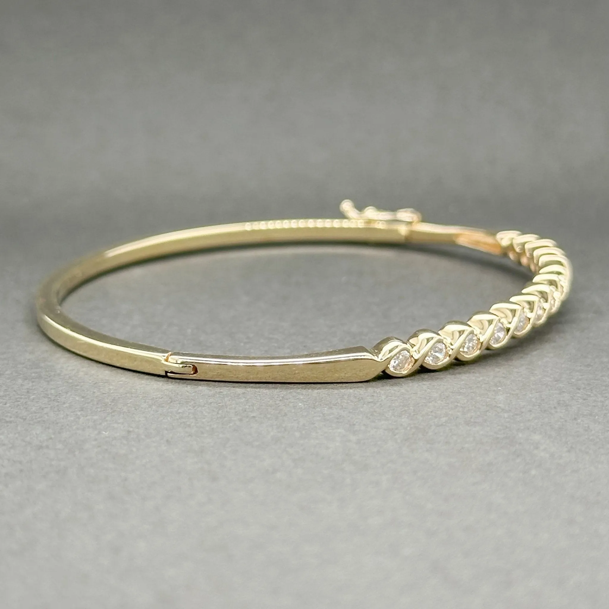 Estate 14K Y Gold 0.70ctw H/SI2-I1 Diamond Bangle Bracelet