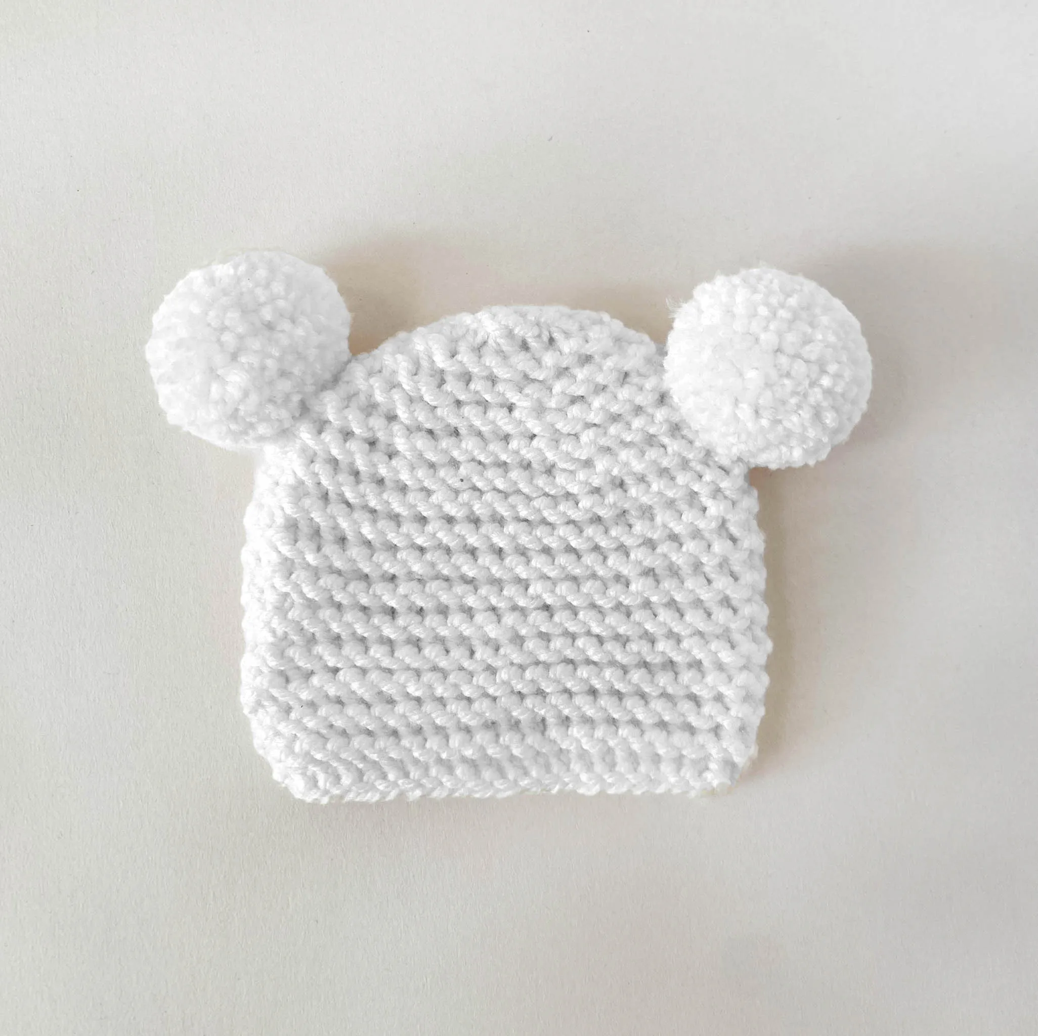 Set Newborn Beanie   Pom Booties, White